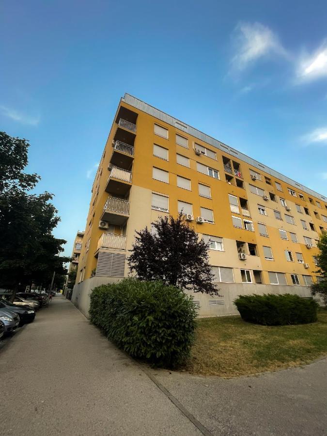 Apartman Welcome To Tresnjevka Zagreb Exterior foto
