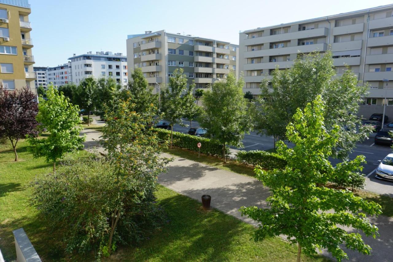 Apartman Welcome To Tresnjevka Zagreb Exterior foto